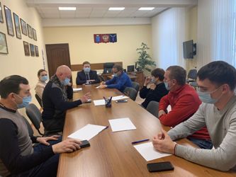 Депутаты Саратовской городской Думы обсудили с главой администрации Заводского района вопросы благоустройства